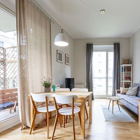 Bright And Cozy Apartment Near Park, With A Huge Terrace. 바르샤바 외부 사진