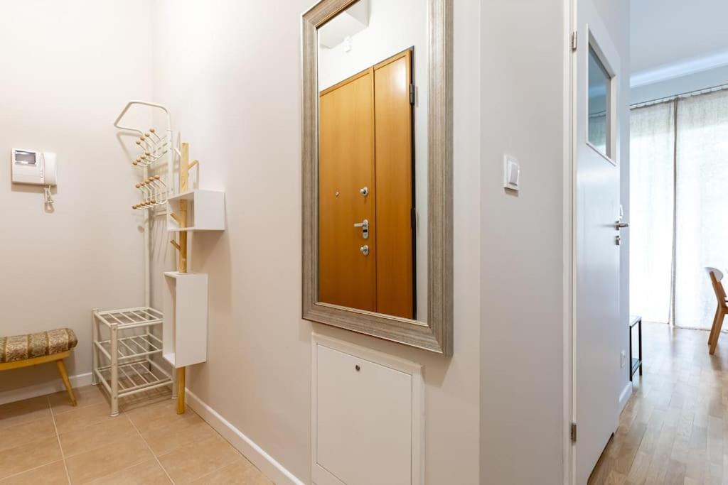Bright And Cozy Apartment Near Park, With A Huge Terrace. 바르샤바 외부 사진