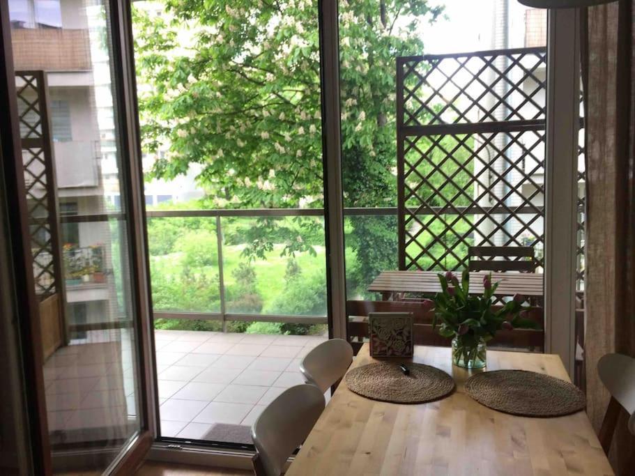 Bright And Cozy Apartment Near Park, With A Huge Terrace. 바르샤바 외부 사진