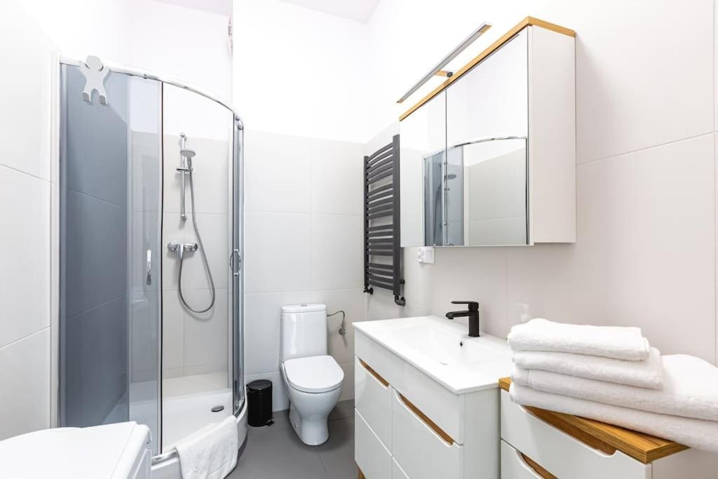 Bright And Cozy Apartment Near Park, With A Huge Terrace. 바르샤바 외부 사진